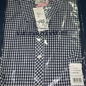 BRAND NEW women’s Vineyard Vines buttondown